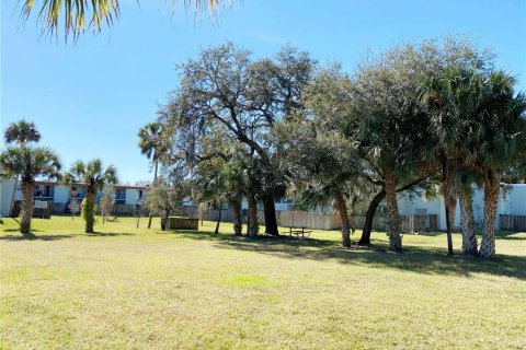 Condo in Tampa, Florida, 1 bedroom  № 1349703 - photo 11