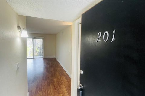 Condo in Tampa, Florida, 1 bedroom  № 1349703 - photo 1