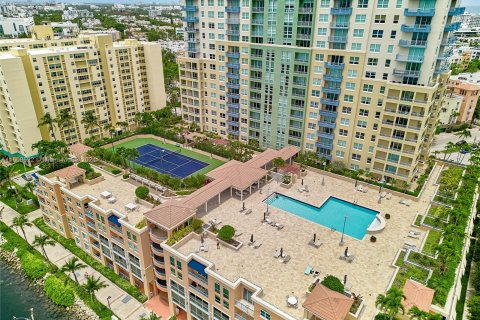 Condominio en venta en Miami Beach, Florida, 2 dormitorios, 118.08 m2 № 1230628 - foto 3