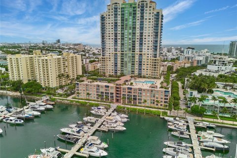 Condominio en venta en Miami Beach, Florida, 2 dormitorios, 118.08 m2 № 1230628 - foto 2