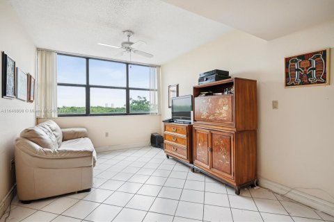 Condo in Aventura, Florida, 2 bedrooms  № 1319051 - photo 6