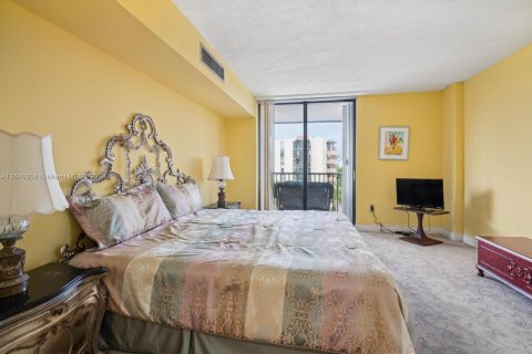 Condo in Aventura, Florida, 2 bedrooms  № 1319051 - photo 10