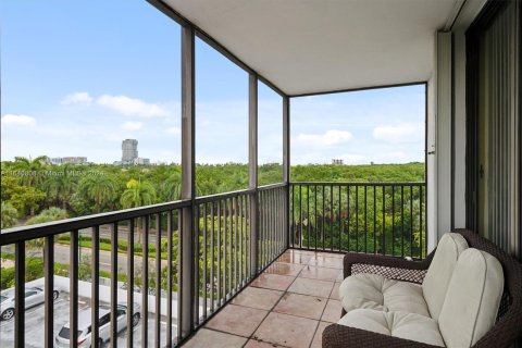 Condo in Aventura, Florida, 2 bedrooms  № 1319051 - photo 12