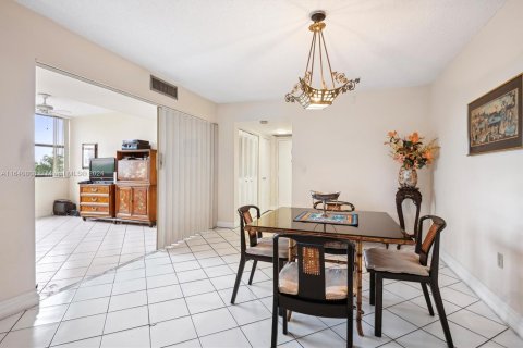 Condo in Aventura, Florida, 2 bedrooms  № 1319051 - photo 5