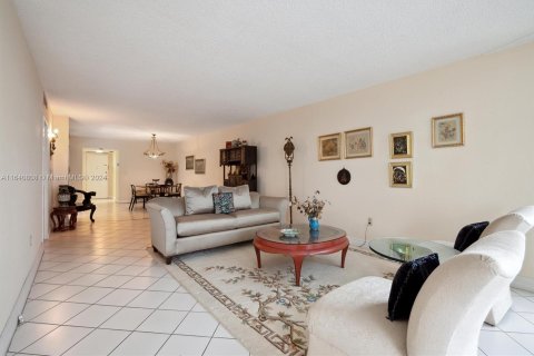 Condo in Aventura, Florida, 2 bedrooms  № 1319051 - photo 2