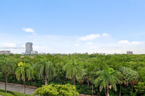 Condo in Aventura, Florida, 2 bedrooms  № 1319051 - photo 16