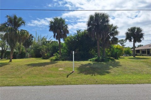 Terreno en venta en Port Charlotte, Florida № 1090821 - foto 1