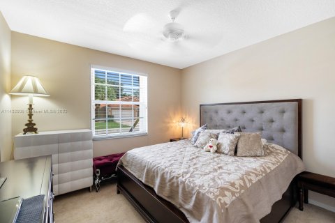 Casa en venta en Boynton Beach, Florida, 3 dormitorios, 205.78 m2 № 654179 - foto 9