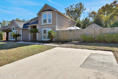 House in Jacksonville, Florida 3 bedrooms, 278.71 sq.m. № 869568 - photo 2