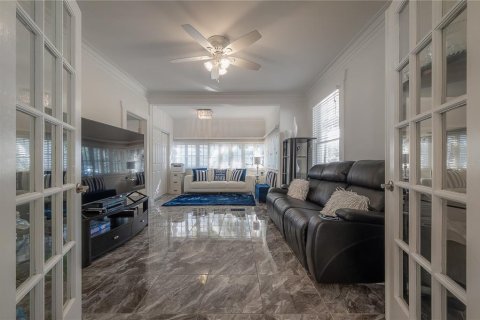 Villa ou maison à vendre à Tampa, Floride: 4 chambres, 201.04 m2 № 1396697 - photo 18