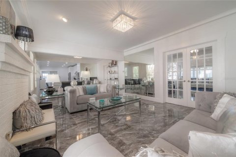 Villa ou maison à vendre à Tampa, Floride: 4 chambres, 201.04 m2 № 1396697 - photo 9