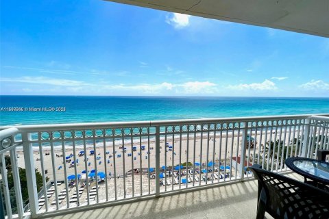Condominio en venta en Sunny Isles Beach, Florida № 927409 - foto 4