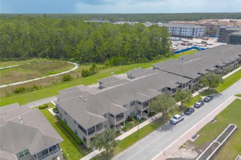 Townhouse in New Smyrna Beach, Florida 3 bedrooms, 191.66 sq.m. № 1286956 - photo 13