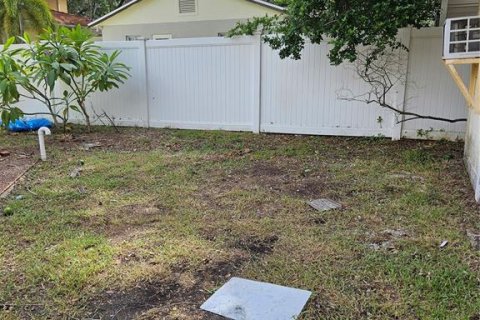 Terreno en venta en Tampa, Florida № 1388534 - foto 12