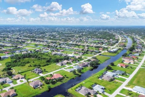 Terreno en venta en Rotonda, Florida № 1376749 - foto 1