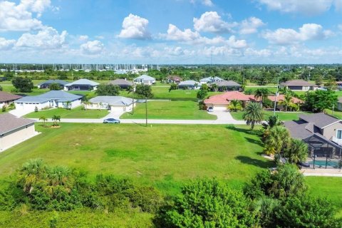 Terreno en venta en Rotonda, Florida № 1376749 - foto 9