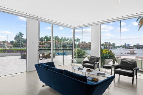 Villa ou maison à vendre à Fort Lauderdale, Floride: 6 chambres, 1858.05 m2 № 528743 - photo 24