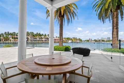 Villa ou maison à vendre à Fort Lauderdale, Floride: 6 chambres, 1858.05 m2 № 528743 - photo 21