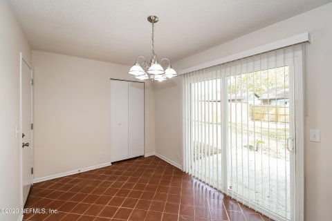 Villa ou maison à louer à Jacksonville, Floride: 3 chambres, 122.17 m2 № 870739 - photo 6