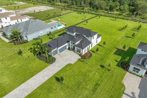 Villa ou maison à vendre à Jupiter, Floride: 5 chambres, 352.66 m2 № 612585 - photo 2