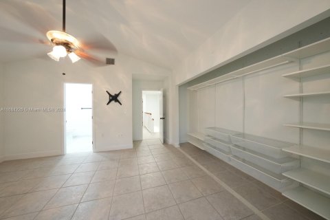 House in Pembroke Pines, Florida 2 bedrooms, 117.61 sq.m. № 1421833 - photo 8