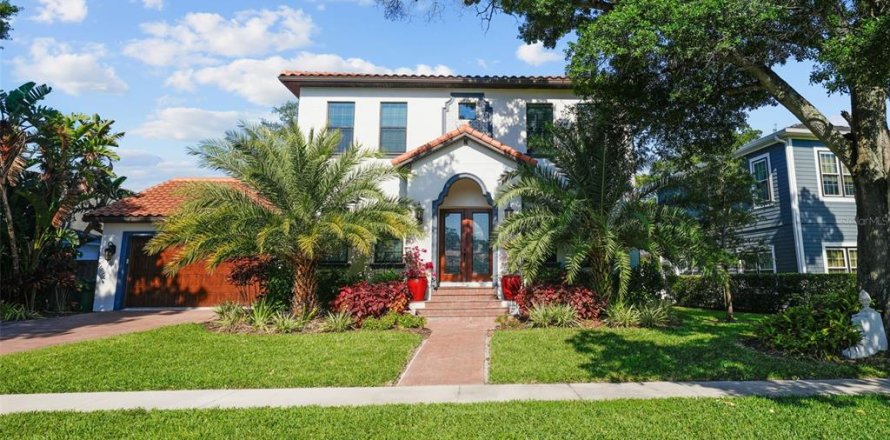 Villa ou maison à Tampa, Floride 5 chambres, 397.34 m2 № 1371468