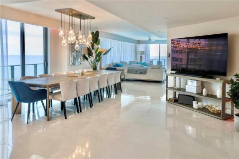 Copropriété à vendre à Pompano Beach, Floride: 7 chambres, 578.32 m2 № 949877 - photo 4