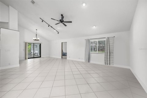 Villa ou maison à vendre à Palm Coast, Floride: 4 chambres, 258.92 m2 № 1342135 - photo 12