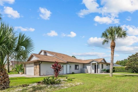 Villa ou maison à vendre à Palm Coast, Floride: 4 chambres, 258.92 m2 № 1342135 - photo 5