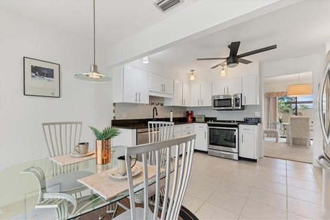 Casa en venta en Venice, Florida, 2 dormitorios, 161.28 m2 № 1342103 - foto 18