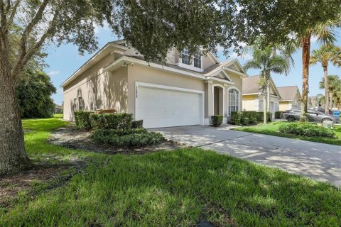 House in Clermont, Florida 5 bedrooms, 249.63 sq.m. № 1342102 - photo 2