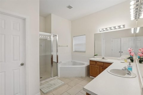 Casa en venta en Clermont, Florida, 5 dormitorios, 249.63 m2 № 1342102 - foto 16