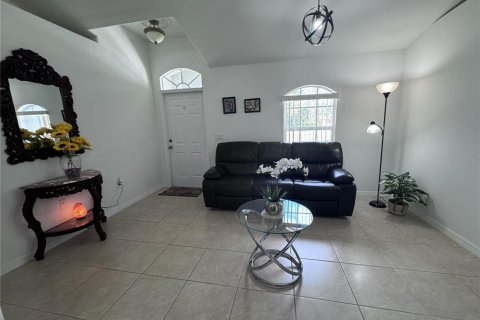 House in Naples, Florida 3 bedrooms, 151.06 sq.m. № 1195562 - photo 6