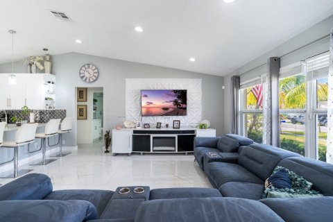 Casa en venta en Royal Palm Beach, Florida, 4 dormitorios, 196.02 m2 № 1146887 - foto 11