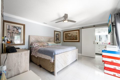 Casa en venta en Royal Palm Beach, Florida, 5 dormitorios, 196.02 m2 № 1146887 - foto 15