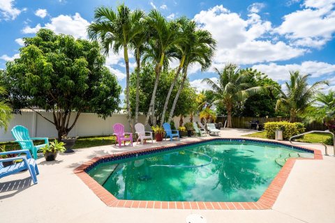 Casa en venta en Royal Palm Beach, Florida, 5 dormitorios, 196.02 m2 № 1146887 - foto 22