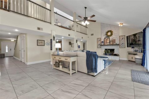 House in Punta Gorda, Florida 6 bedrooms, 408.21 sq.m. № 1384878 - photo 6