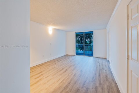 Copropriété à louer à Miami, Floride: 2 chambres, 70.61 m2 № 1370796 - photo 3