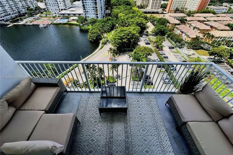 Condominio en venta en Aventura, Florida, 1 dormitorio, 99.03 m2 № 1370842 - foto 16