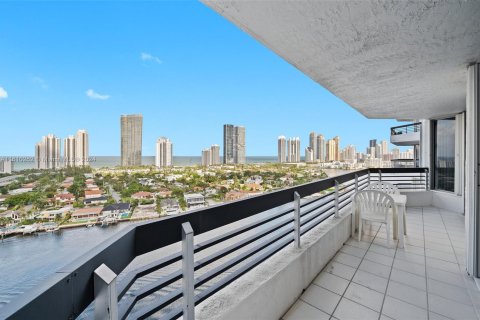 Copropriété à vendre à Aventura, Floride: 2 chambres, 126.81 m2 № 1234118 - photo 8