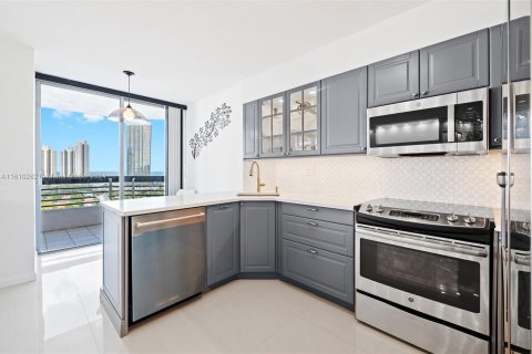 Copropriété à vendre à Aventura, Floride: 2 chambres, 126.81 m2 № 1234118 - photo 4