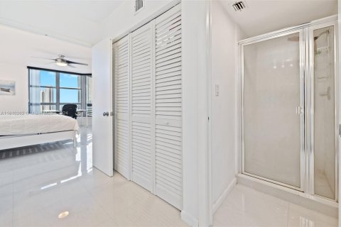 Copropriété à vendre à Aventura, Floride: 2 chambres, 126.81 m2 № 1234118 - photo 19