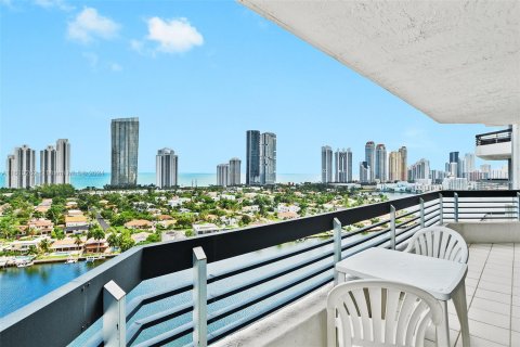 Condominio en venta en Aventura, Florida, 2 dormitorios, 126.81 m2 № 1234118 - foto 27