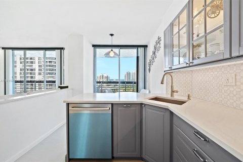 Condominio en venta en Aventura, Florida, 2 dormitorios, 126.81 m2 № 1234118 - foto 7