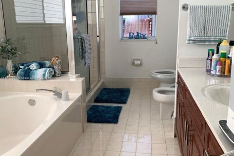 Casa en venta en Miami, Florida, 3 dormitorios, 214.98 m2 № 1319038 - foto 14