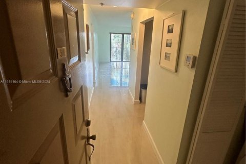 Condominio en venta en Hollywood, Florida, 1 dormitorio, 80.27 m2 № 1236864 - foto 15