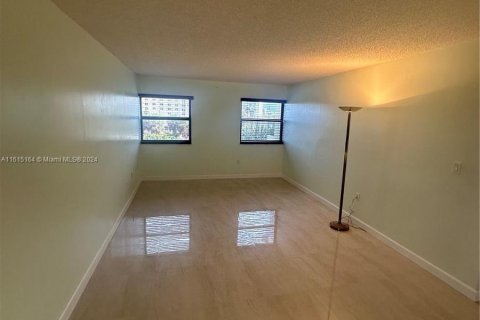 Condominio en venta en Hollywood, Florida, 1 dormitorio, 80.27 m2 № 1236864 - foto 19