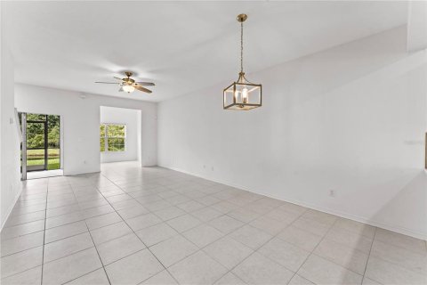 Touwnhouse à vendre à Wesley Chapel, Floride: 2 chambres, 155.05 m2 № 1369902 - photo 5