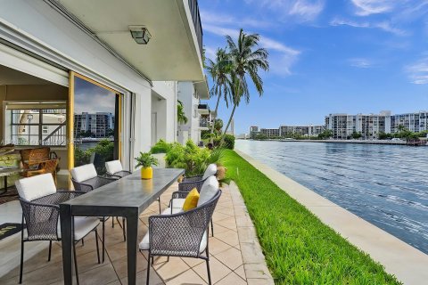 Condominio en venta en Hollywood, Florida, 2 dormitorios, 103.31 m2 № 1370495 - foto 1