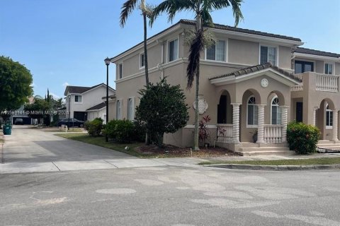 Townhouse in Homestead, Florida 3 bedrooms, 171.87 sq.m. № 1185054 - photo 1